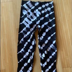 VS Pink seamless tie dye leggings worn once